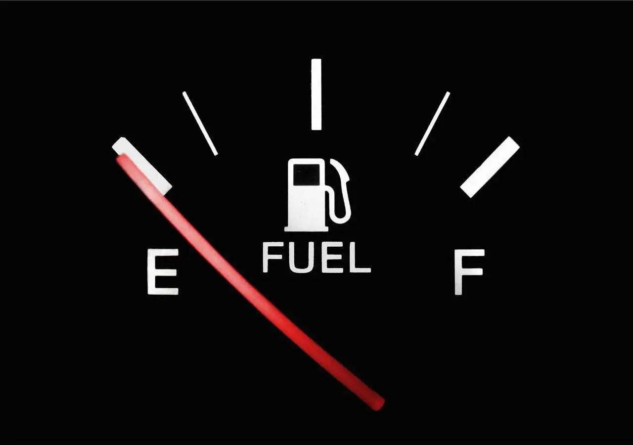 Pour economiser du carburant au feu rouge